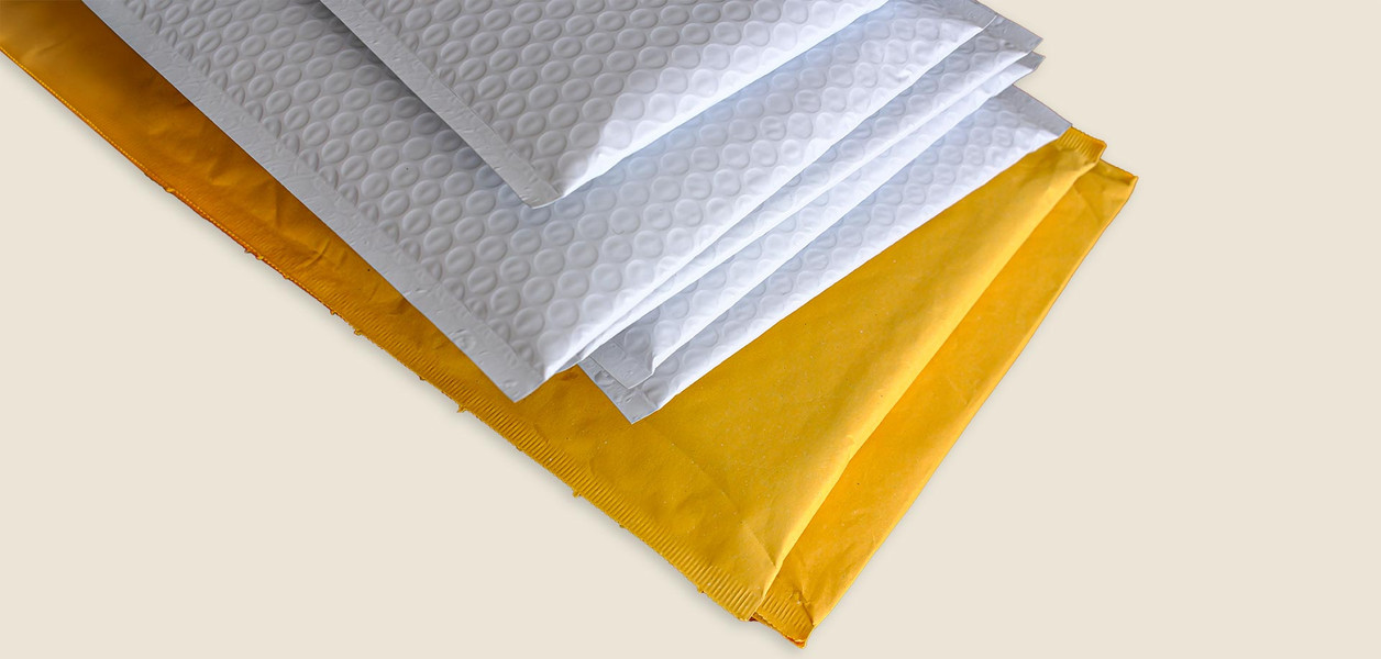 Expert Bubble Mailers Tips: How To Package Items Safely